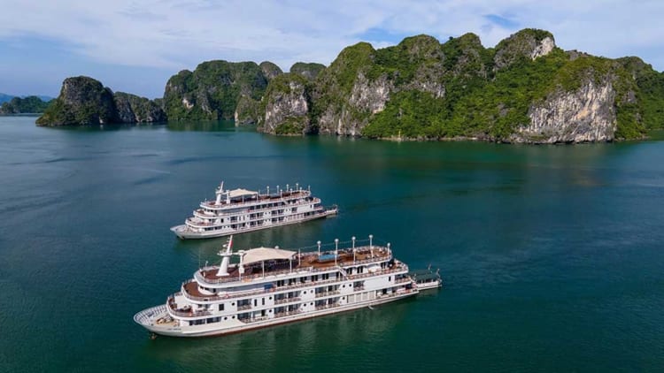LUXURIOUS VIETNAM SOUTHERN, CENTRAL  AND NORTHERN