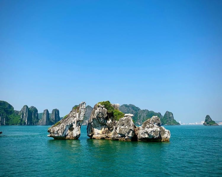 Ha Long Bay - The world wonders and what you need to know