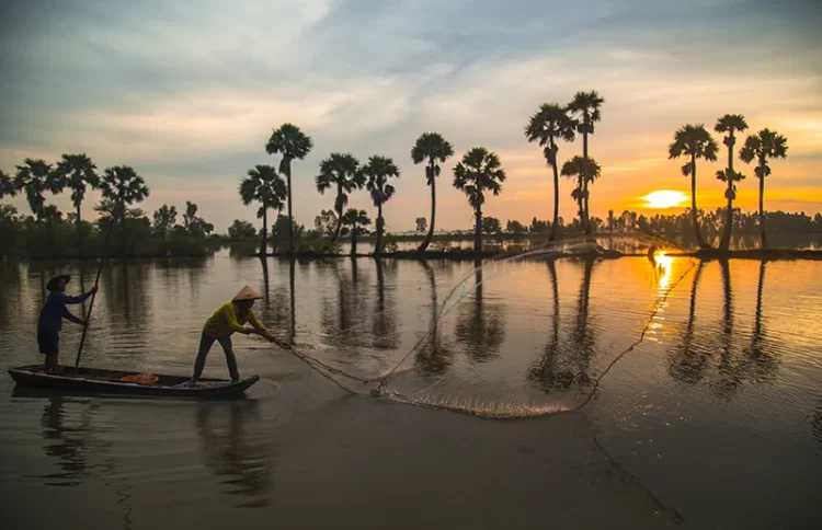 To the Mekong Delta locals, the flood season is often benefit the areas' economy. 